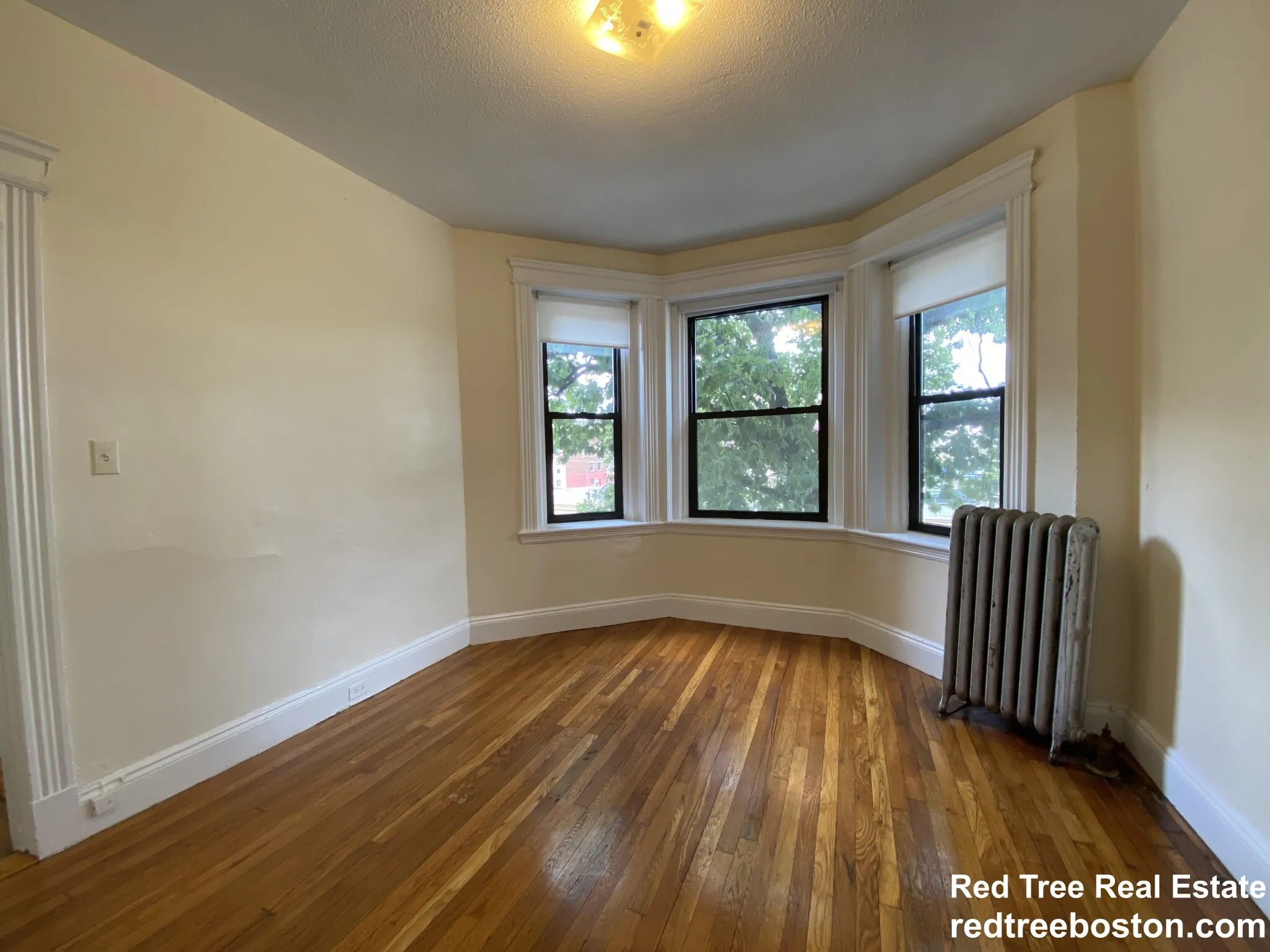 Studio bed, 1 bath apartment for rent at 1156 Commonwealth Ave Unit 23, Allston — photo 2 of 11