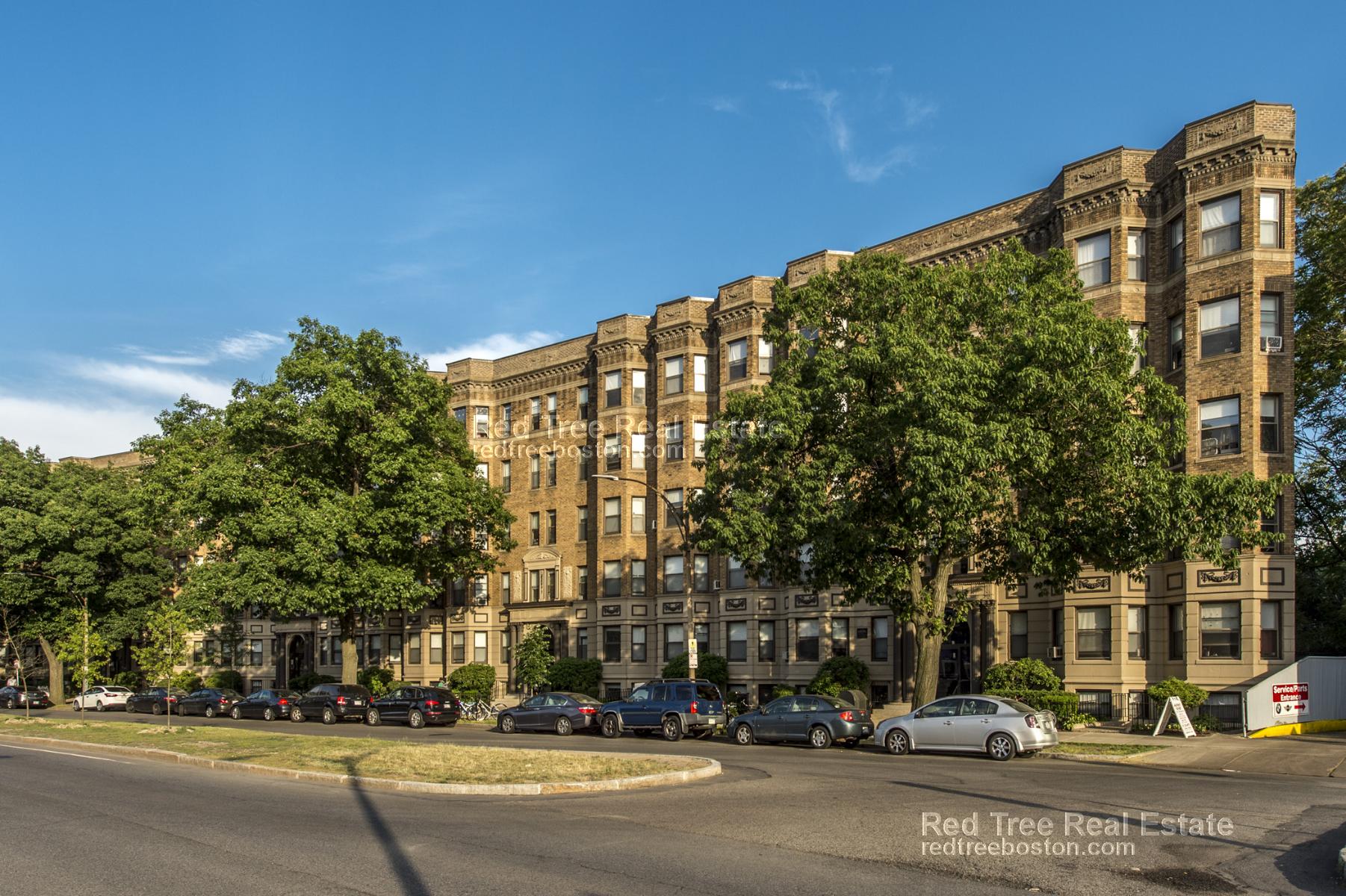 Studio bed, 1 bath apartment for rent at 1156 Commonwealth Ave Unit 32, Allston