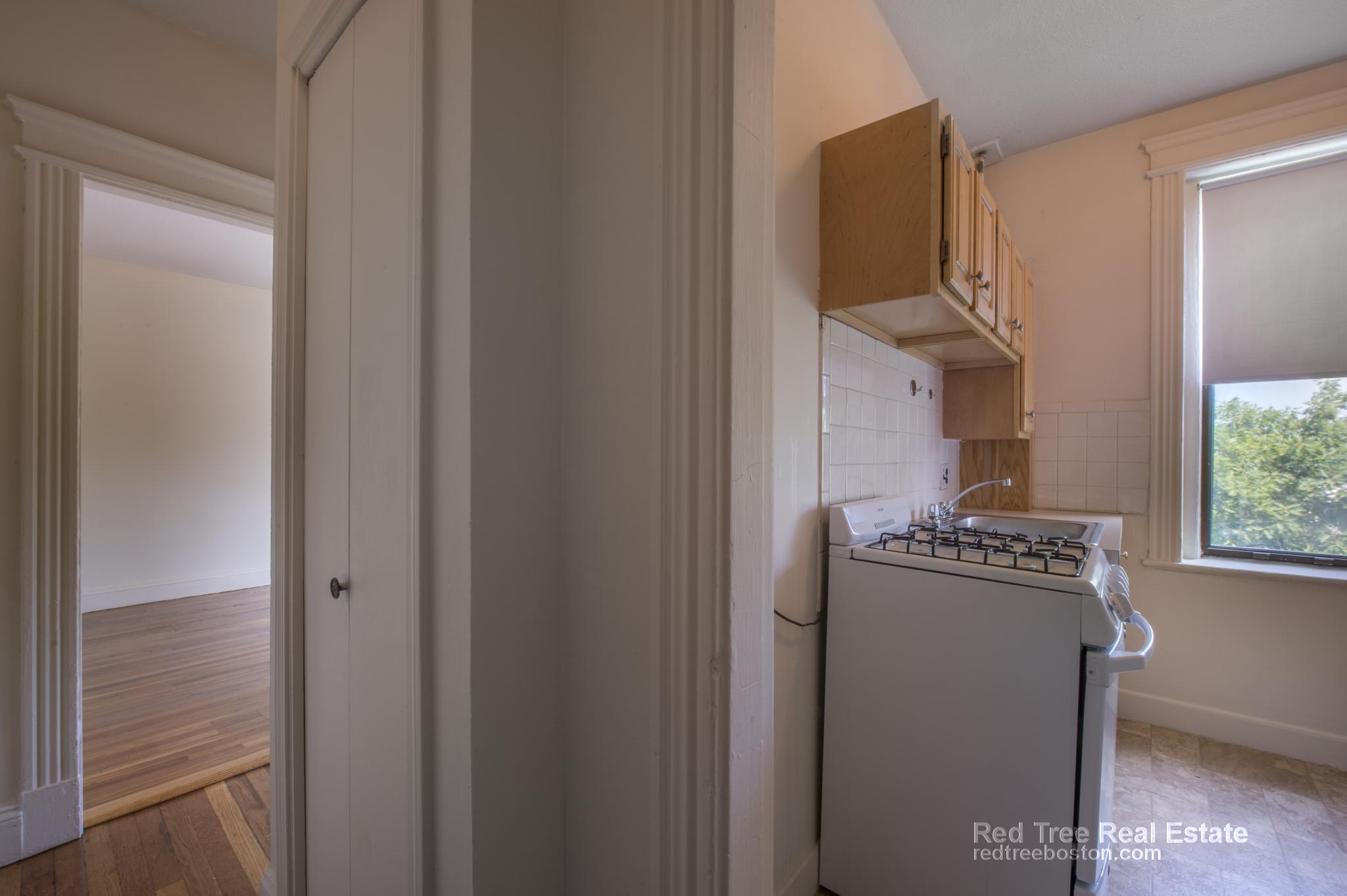 1 bed, 1 bath apartment for rent at 1156 Commonwealth Ave Unit 36, Allston — photo 3 of 6