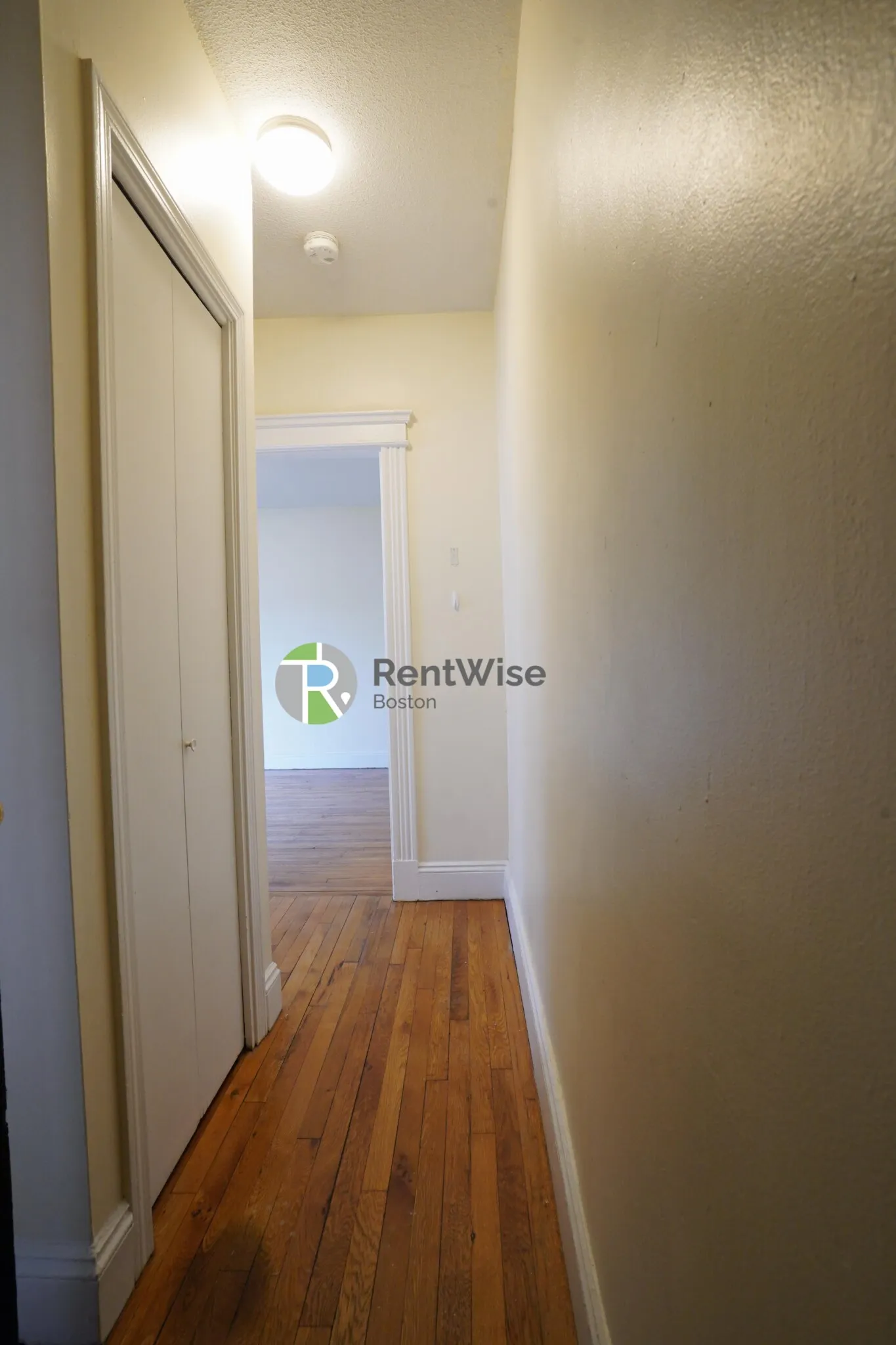 Studio bed, 1 bath apartment for rent at 1156 Commonwealth Ave Unit 43, Allston — photo 5 of 12