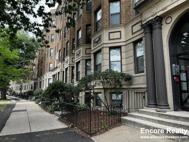 Studio bed, 1 bath apartment for rent at 1156 Commonwealth Ave Unit 58, Allston — photo 11 of 13