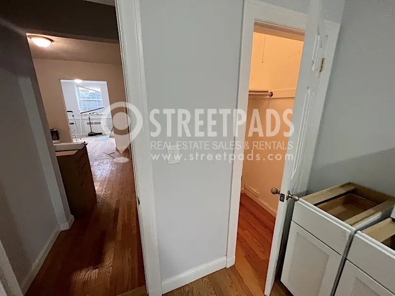 1 bed, 1 bath apartment for rent at 1157 Beacon St Unit 1, Longwood — photo 8 of 39