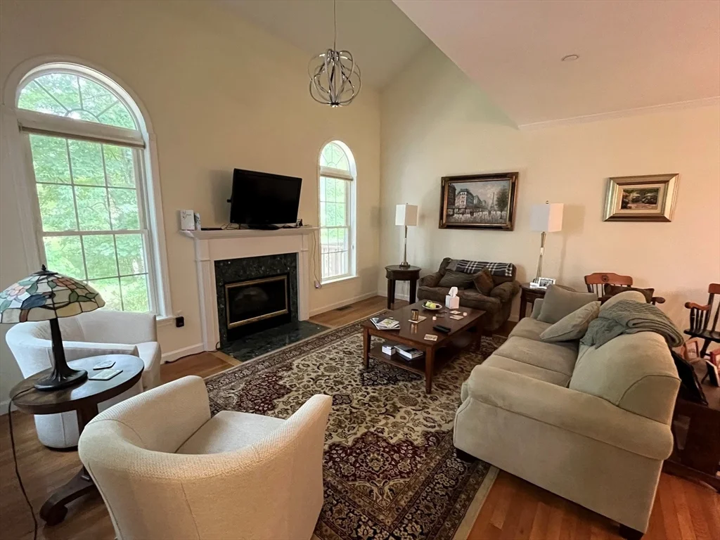 2 bed, 2 bath apartment for rent at 116 Bishop Forest Dr Unit 1, Waltham — photo 3 of 22