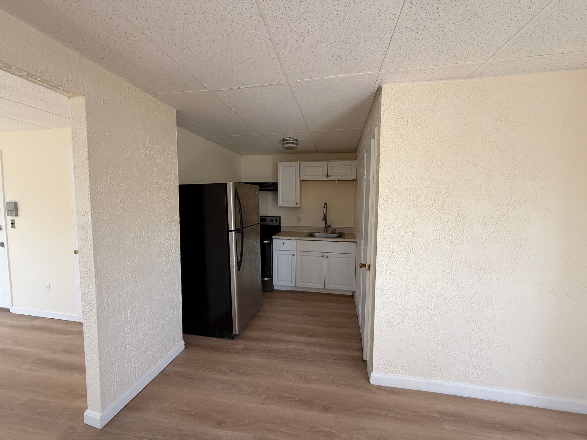 Studio bed, 1 bath apartment for rent at 116 Brooks St Unit 6, East Boston — photo 3 of 8