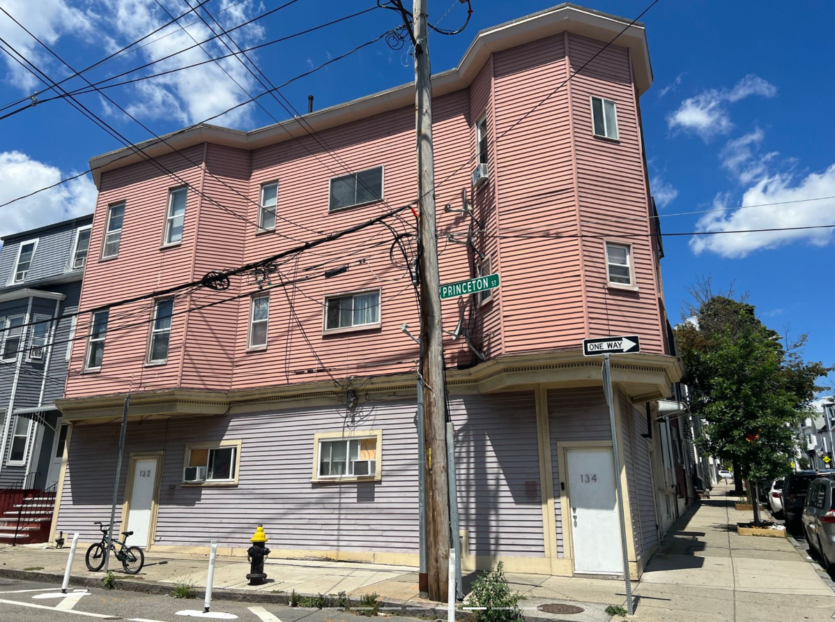 Studio bed, 1 bath apartment for rent at 116 Brooks St Unit 6, East Boston — photo 8 of 8