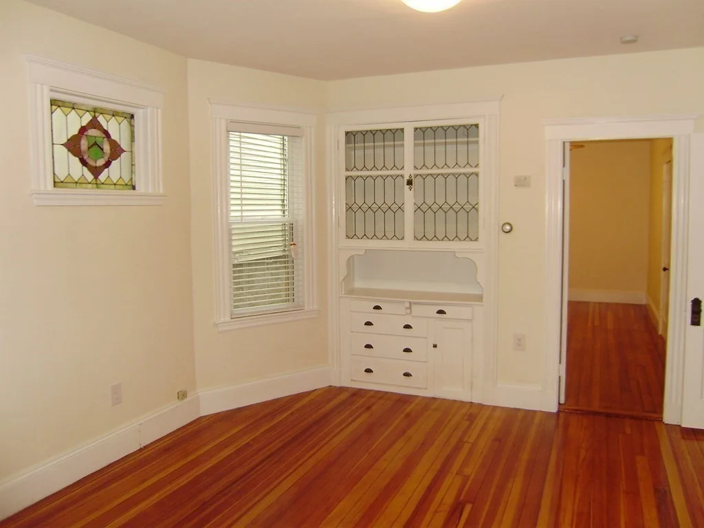3 bed, 1 bath apartment for rent at 116 Browne St Unit 1, Brookline — photo 4 of 9