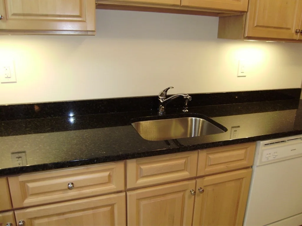 3 bed, 1 bath apartment for rent at 116 Browne St Unit 1, Brookline — photo 6 of 9
