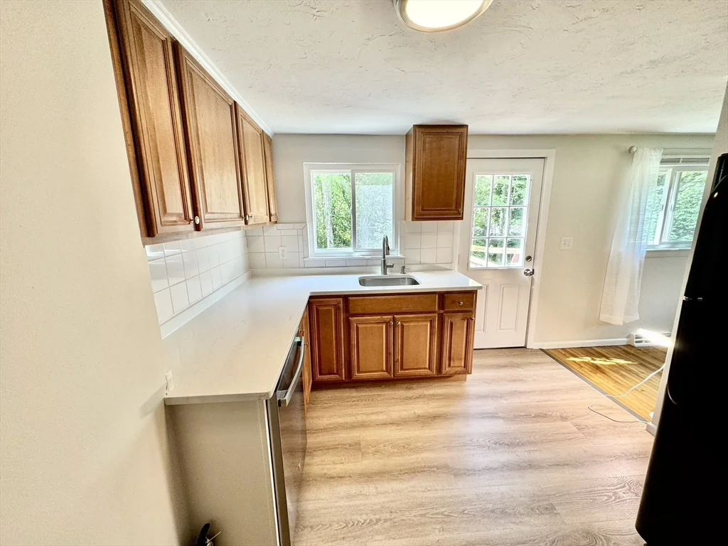 2 bed, 1 bath apartment for rent at 116 Central St Unit 116, Acton — photo 5 of 13