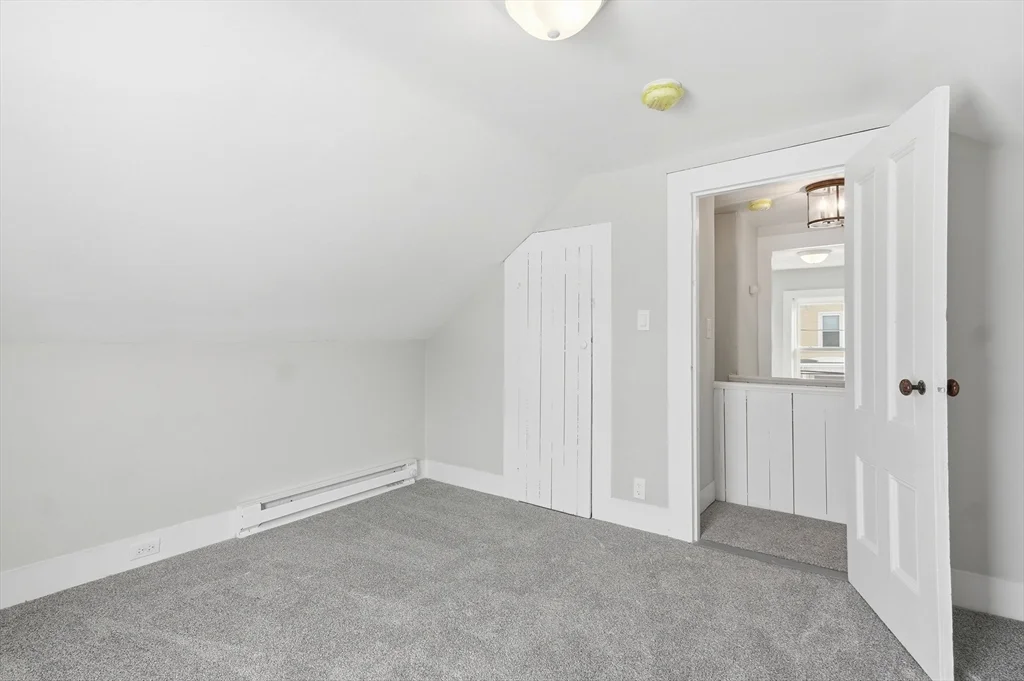 5 bed, 2 bath apartment for rent at 116 Coburn Unit 116, Lowell — photo 32 of 38