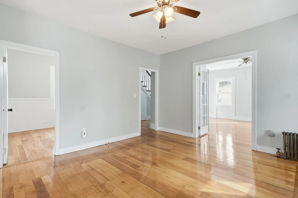 5 bed, 2 bath apartment for rent at 116 Coburn Unit 116, Lowell — photo 8 of 38