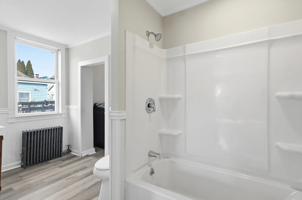 5 bed, 2 bath apartment for rent at 116 Coburn Unit 116, Lowell — photo 29 of 38