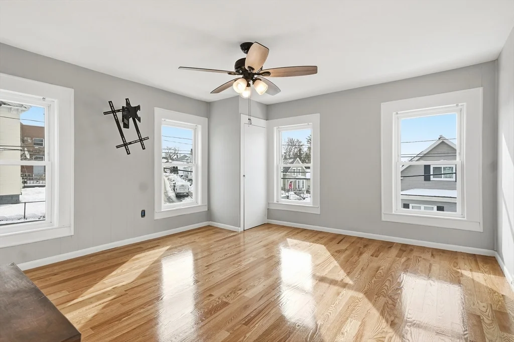 5 bed, 2 bath apartment for rent at 116 Coburn Unit 116, Lowell — photo 19 of 38