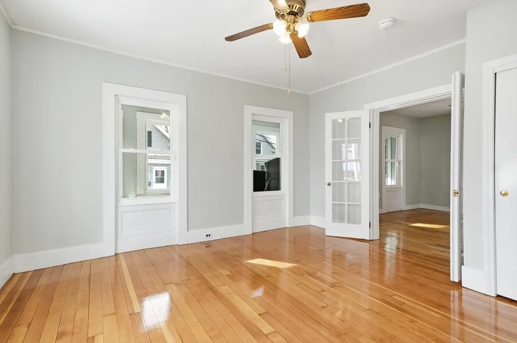5 bed, 2 bath apartment for rent at 116 Coburn Unit 116, Lowell — photo 13 of 38