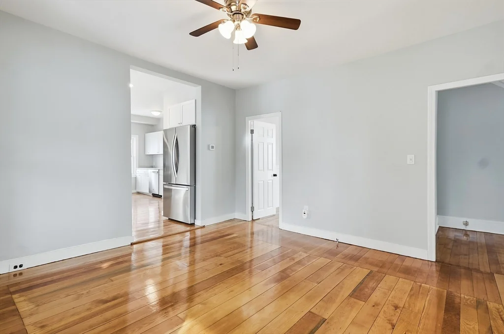 5 bed, 2 bath apartment for rent at 116 Coburn Unit 116, Lowell — photo 11 of 38