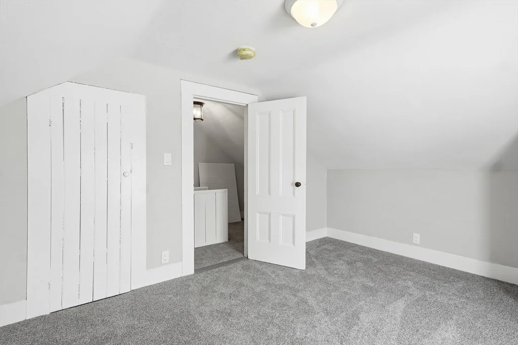 5 bed, 2 bath apartment for rent at 116 Coburn Unit 116, Lowell — photo 33 of 38