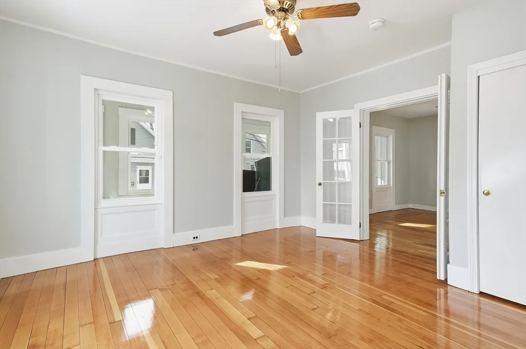 5 bed, 2 bath apartment for rent at 116 Coburn Unit 116, Lowell — photo 14 of 38