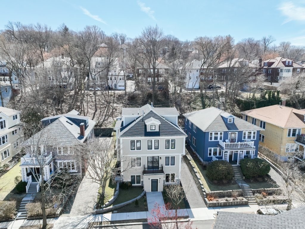 4 bed, 4+ bath apartment for rent at 116 Columbia St Unit 2, North Brookline — photo 35 of 36
