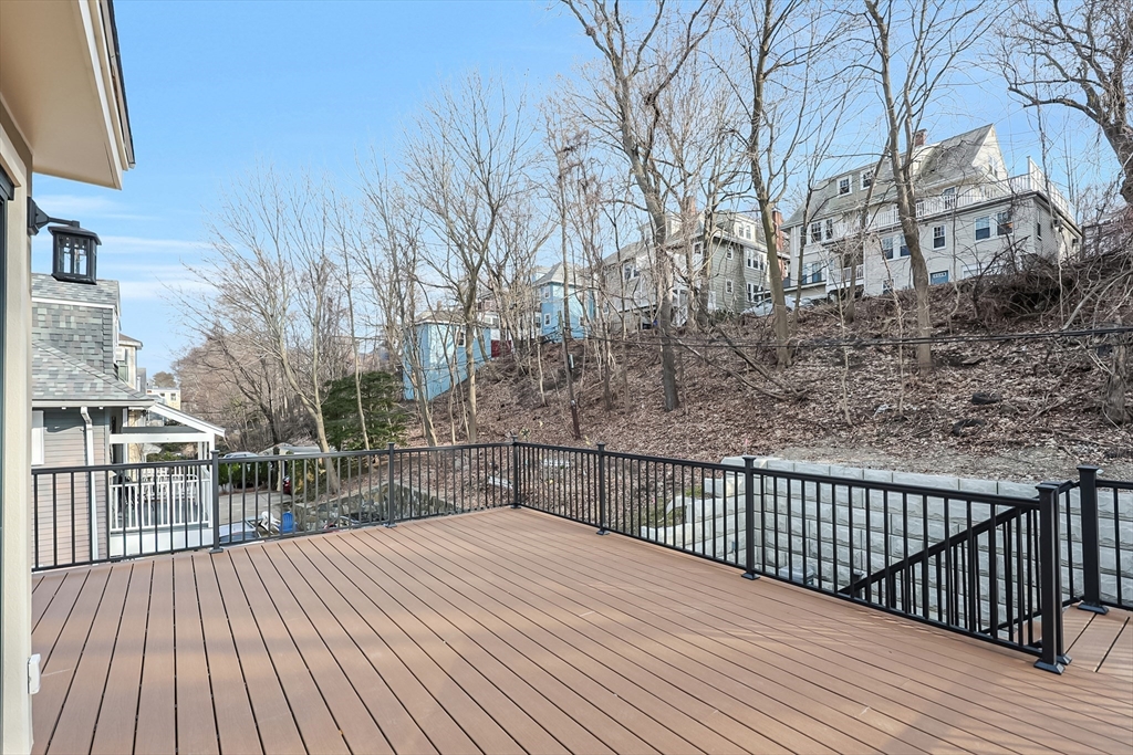 4 bed, 4+ bath apartment for rent at 116 Columbia St Unit 2, North Brookline — photo 32 of 36