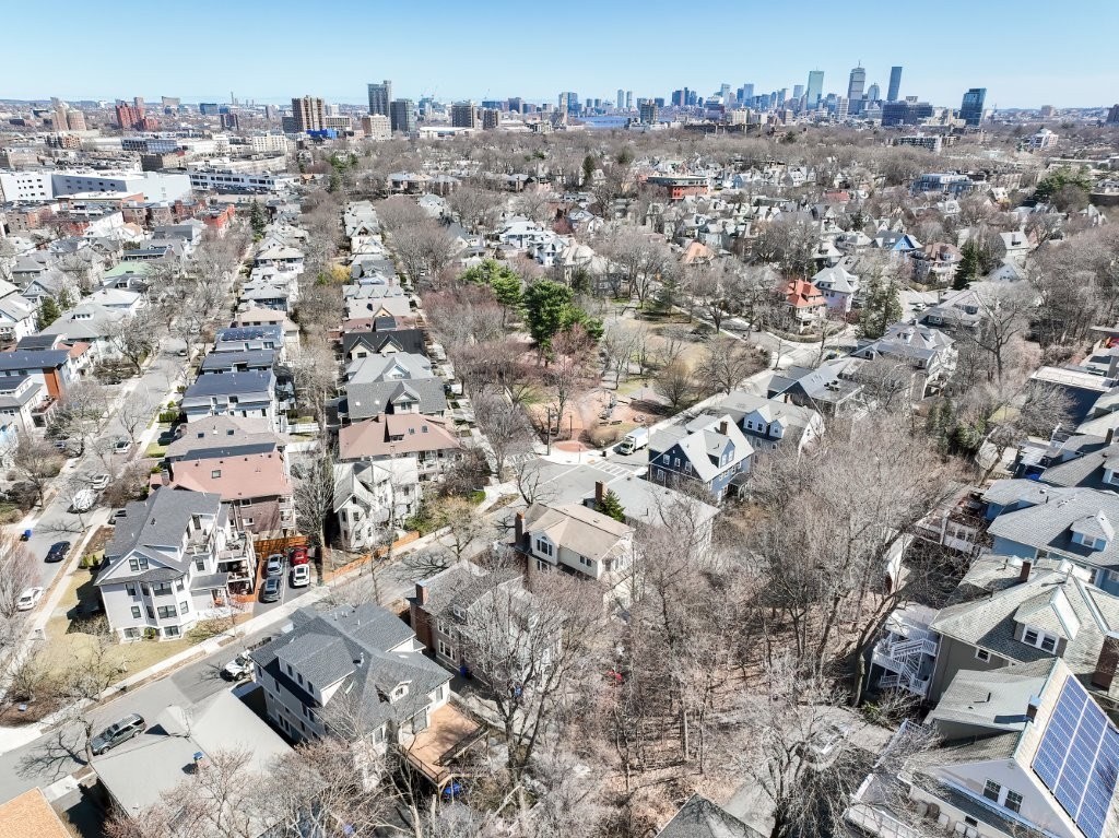 4 bed, 4+ bath apartment for rent at 116 Columbia St Unit 2, North Brookline — photo 36 of 36