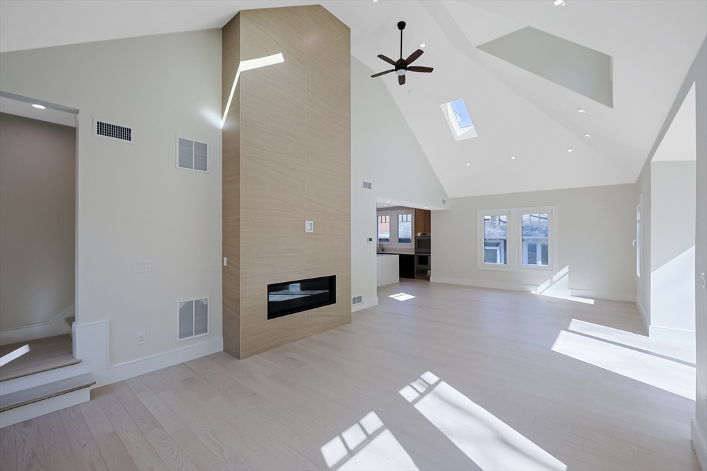 4 bed, 4+ bath apartment for rent at 116 Columbia St Unit 2, North Brookline — photo 12 of 36