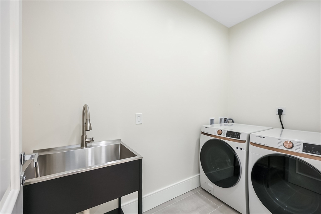 4 bed, 4+ bath apartment for rent at 116 Columbia St Unit 2, North Brookline — photo 16 of 36