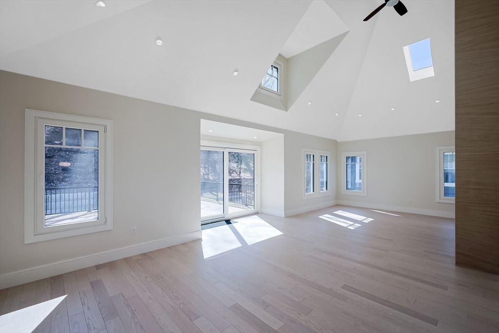 4 bed, 4+ bath apartment for rent at 116 Columbia St Unit 2, North Brookline — photo 14 of 36