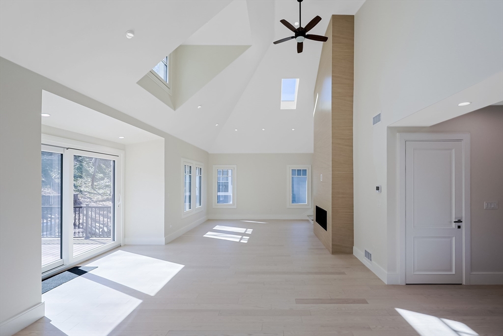4 bed, 4+ bath apartment for rent at 116 Columbia St Unit 2, North Brookline — photo 10 of 36