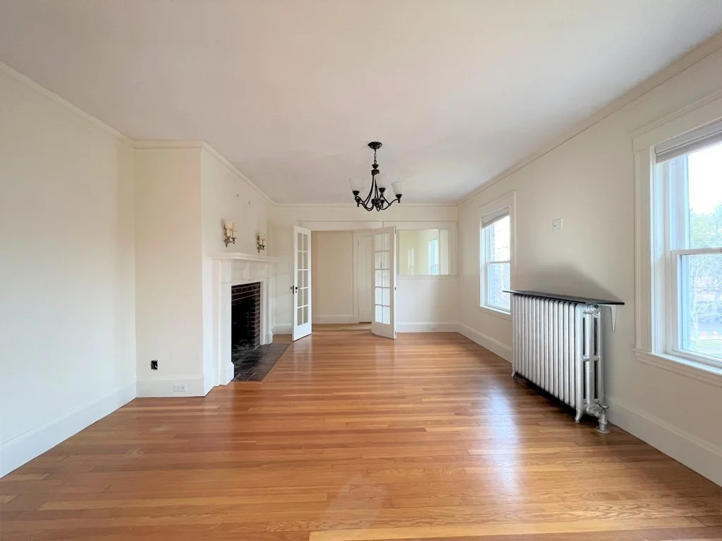3 bed, 1 bath apartment for rent at 116 Elgin St Unit 2, Newton — photo 3 of 15