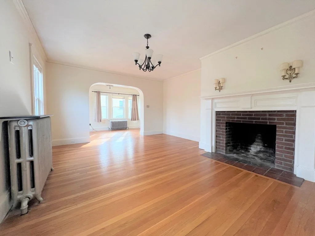 3 bed, 1 bath apartment for rent at 116 Elgin St Unit 2, Newton — photo 4 of 15