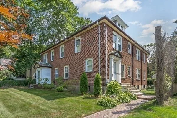 3 bed, 1 bath apartment for rent at 116 Elgin St Unit 2, Newton — photo 14 of 15