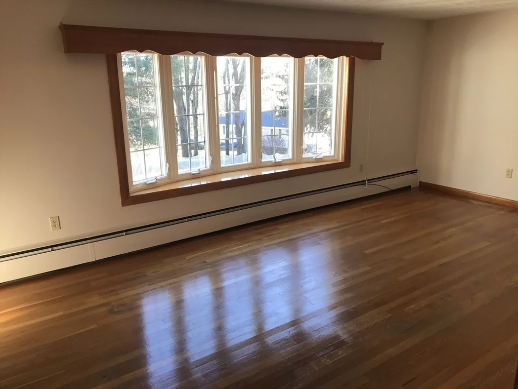 2 bed, 1 bath apartment for rent at 116 Faith Dr, East Brookfield — photo 6 of 18
