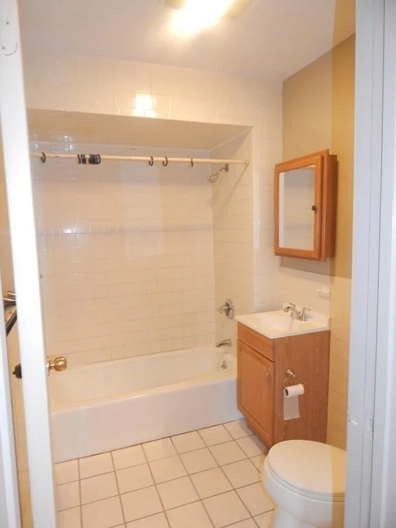 3 bed, 1 bath apartment for rent at 116 Grant Ave Unit 16, Glenwood — photo 7 of 8