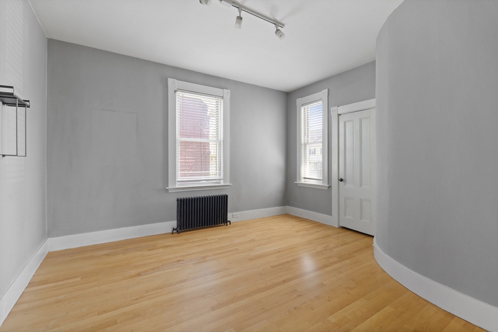 2 bed, 1 bath apartment for rent at 116 Grant St Unit 1, Framingham — photo 7 of 10