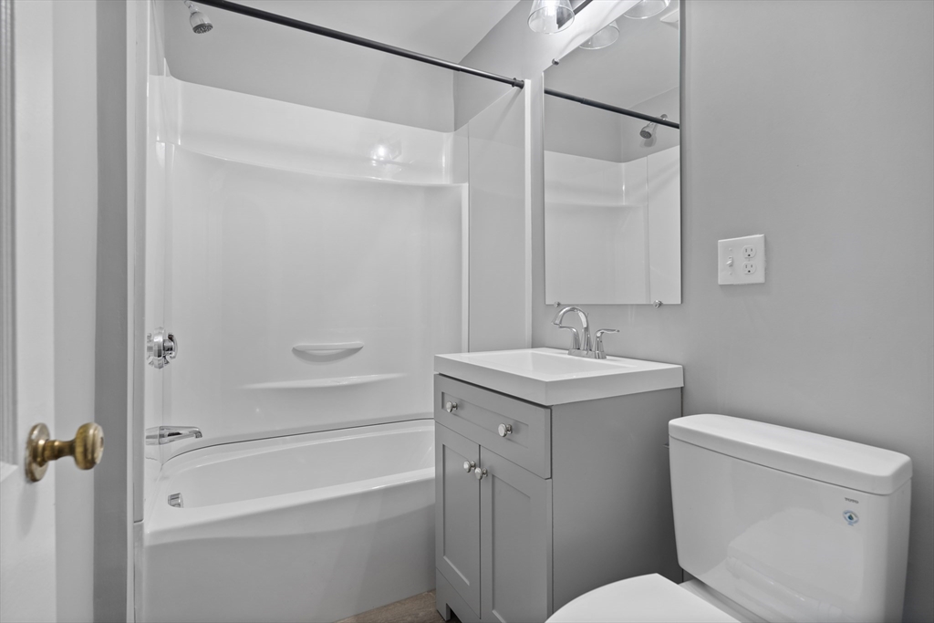 2 bed, 1 bath apartment for rent at 116 Grant St Unit 2, Framingham — photo 6 of 12