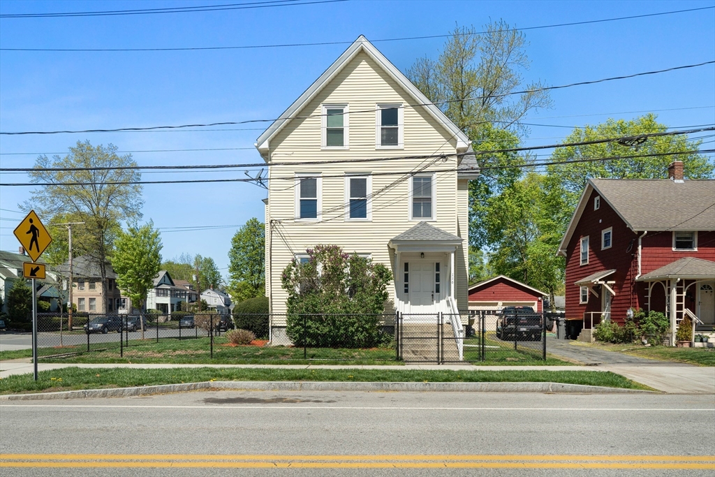 2 bed, 1 bath apartment for rent at 116 Grant St Unit 2, Framingham — photo 2 of 12