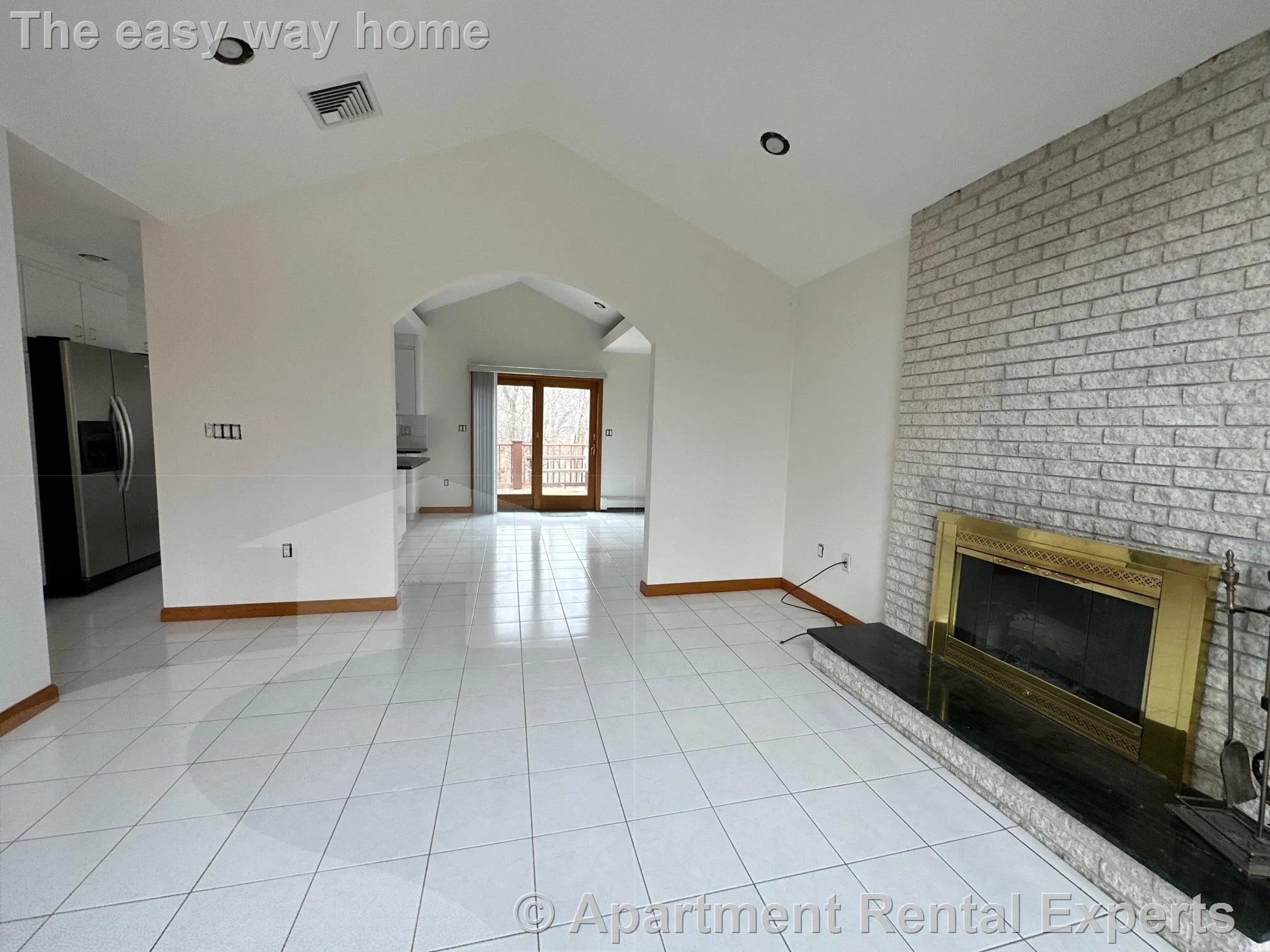 4 bed, 3 bath apartment for rent at 116 Grover Road Ext, Medford — photo 3 of 24