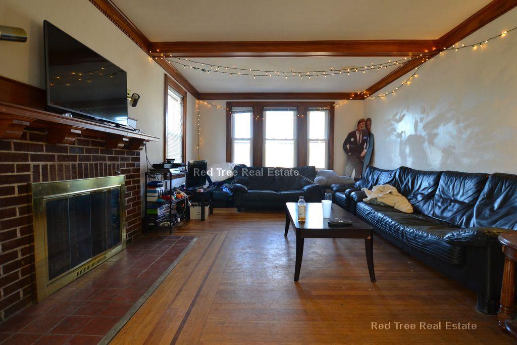7 bed, 4+ bath apartment for rent at 116 Lake St, Brighton — photo 37 of 44
