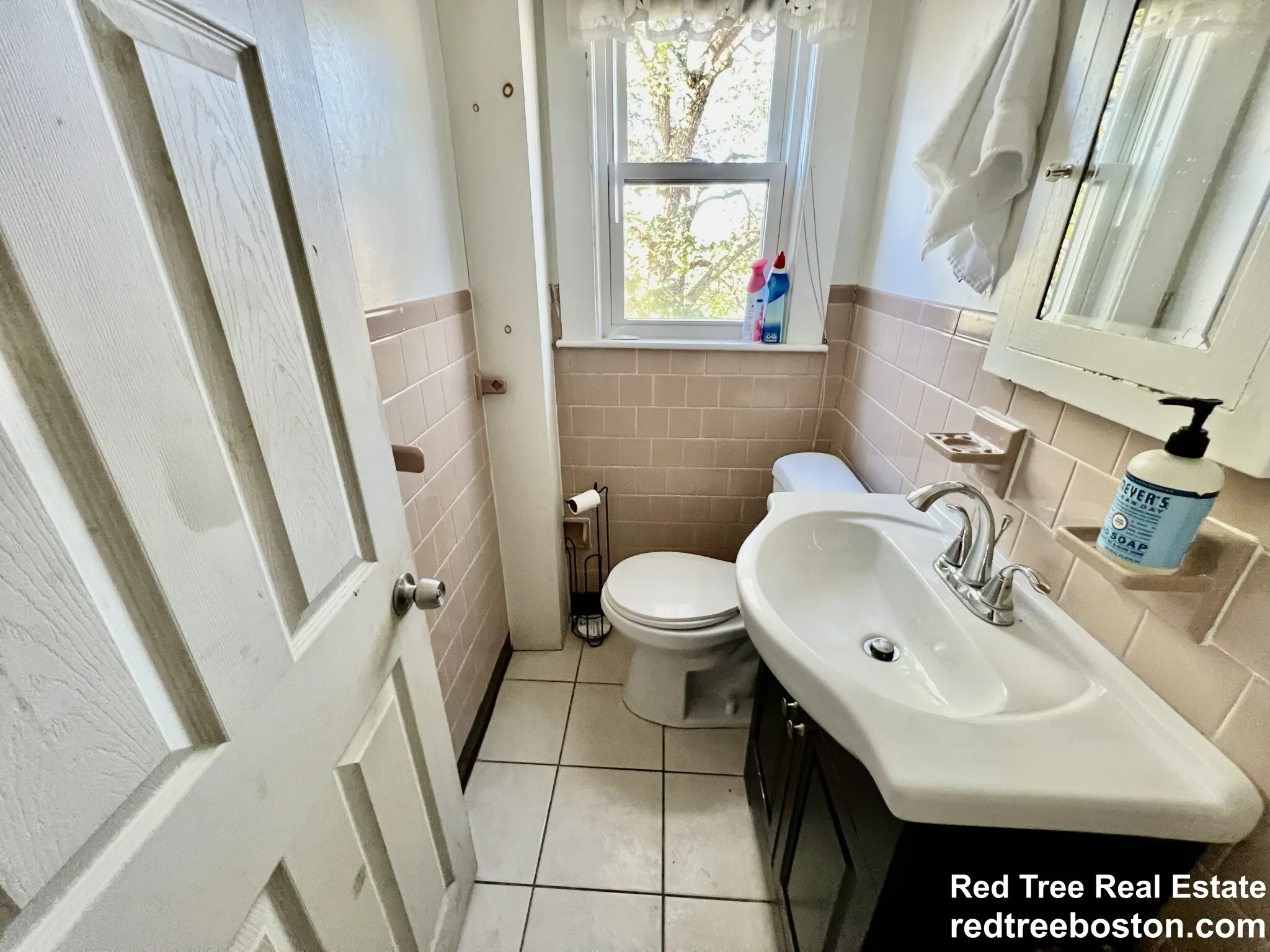 7 bed, 4+ bath apartment for rent at 116 Lake St Unit 1, Brighton — photo 7 of 42