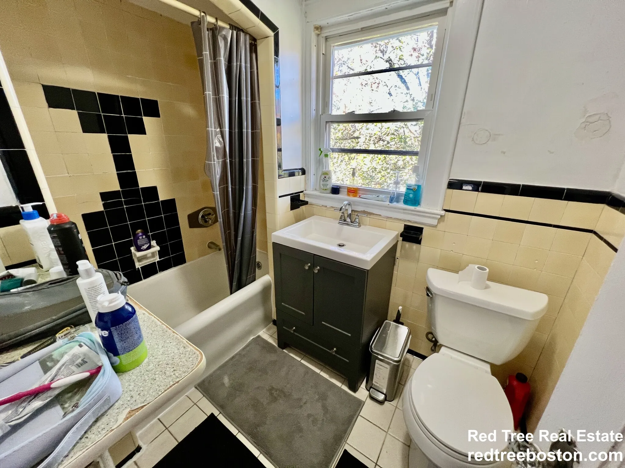 7 bed, 4+ bath apartment for rent at 116 Lake St Unit 1, Brighton — photo 10 of 42