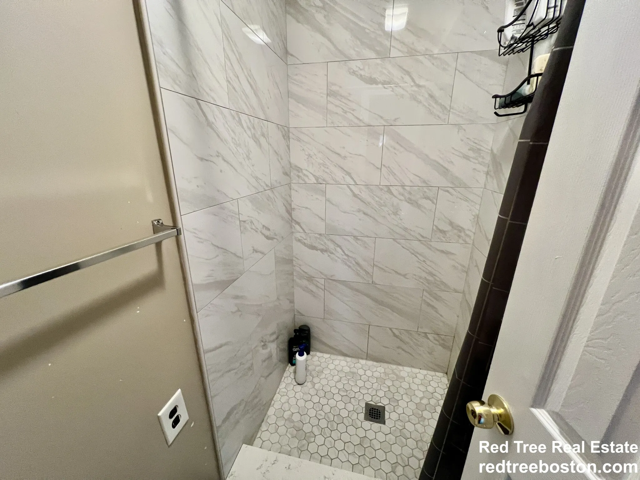 7 bed, 4+ bath apartment for rent at 116 Lake St Unit 1, Brighton — photo 6 of 42