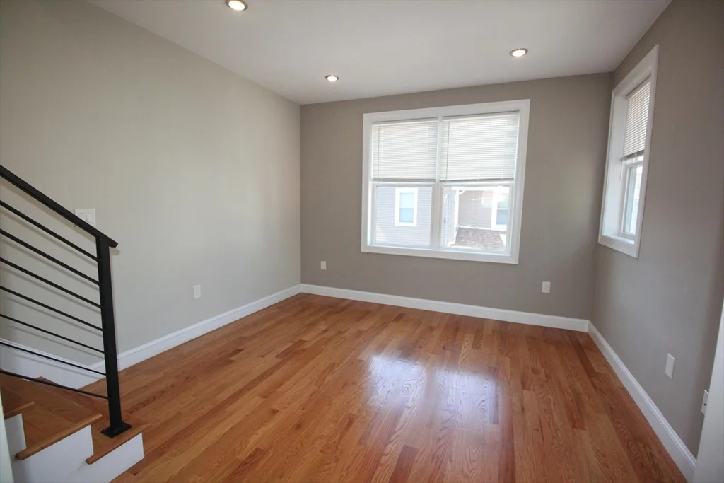 3 bed, 2 bath apartment for rent at 116 Main St Unit 116, Everett — photo 6 of 19