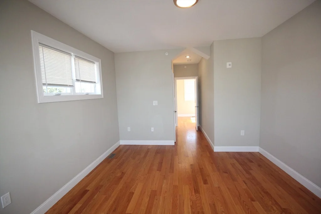 3 bed, 2 bath apartment for rent at 116 Main St Unit 116, Everett — photo 12 of 19