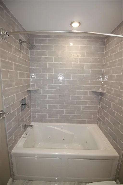 3 bed, 2 bath apartment for rent at 116 Main St Unit 116, Everett — photo 16 of 19