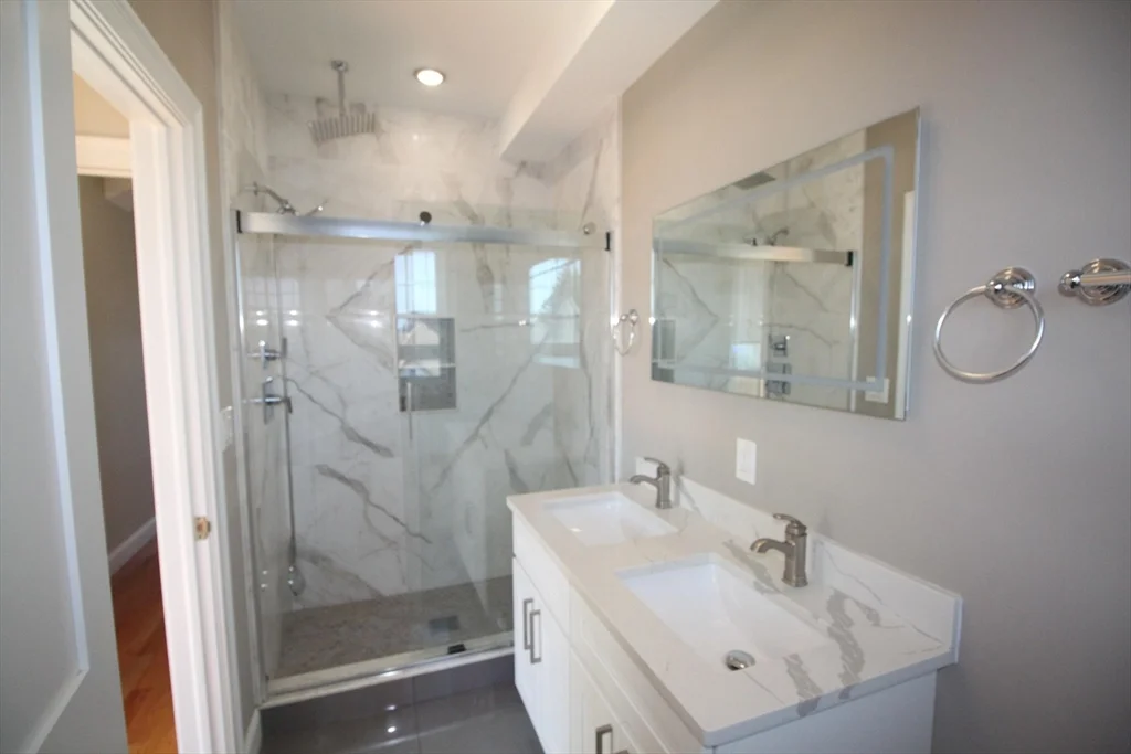 3 bed, 2 bath apartment for rent at 116 Main St Unit 116, Everett — photo 18 of 19