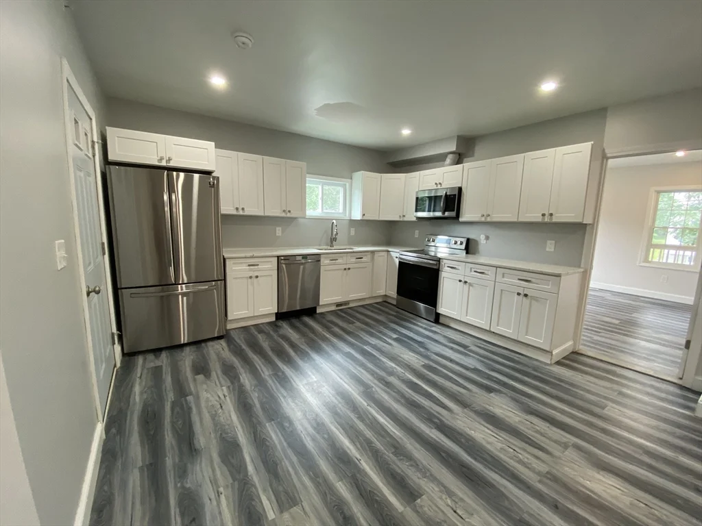 3 bed, 2 bath apartment for rent at 116 Malvern Rd Unit 1, Worcester — photo 2 of 10