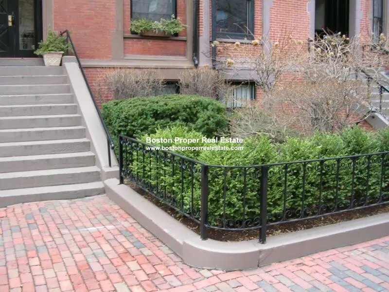 Studio bed, 1 bath apartment for rent at 116 Marlborough St Unit 3, Back Bay — photo 12 of 12