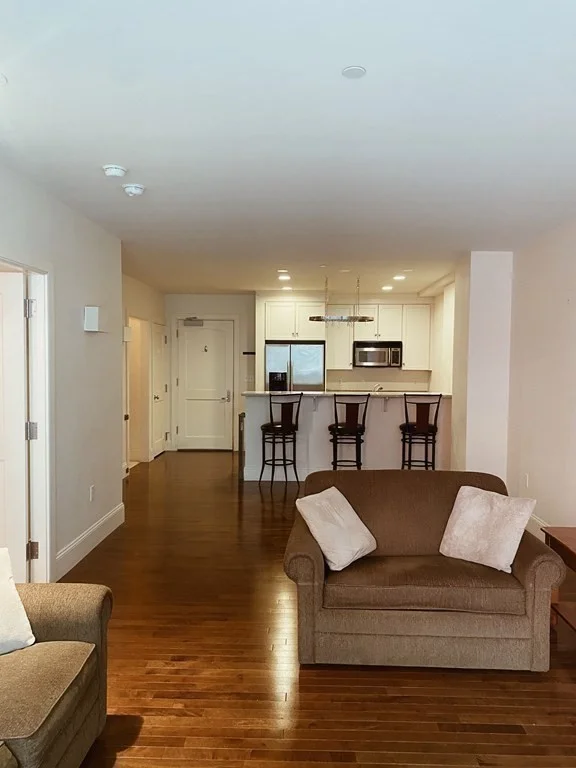 1 bed, 1 bath apartment for rent at 116 Rantoul St Unit 204, Beverly — photo 4 of 15