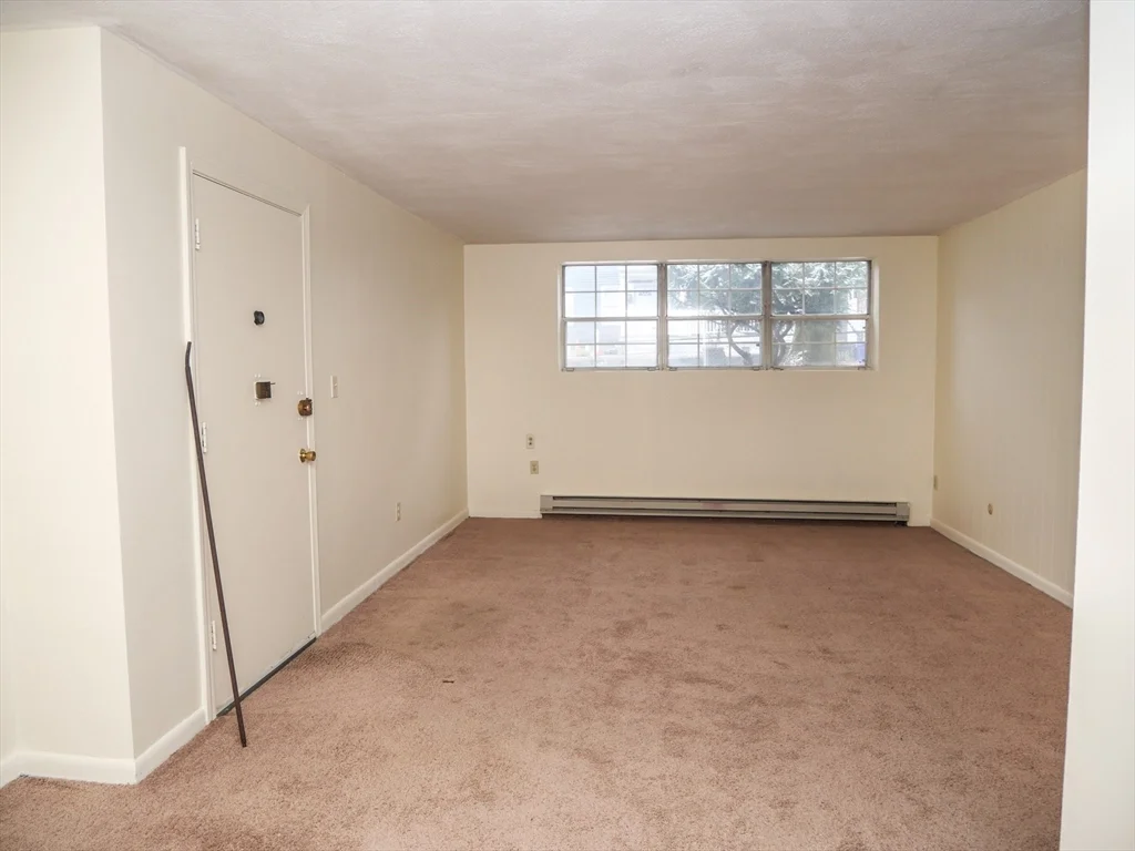 2 bed, 1 bath apartment for rent at 116 River Unit 1, Mattapan — photo 3 of 11