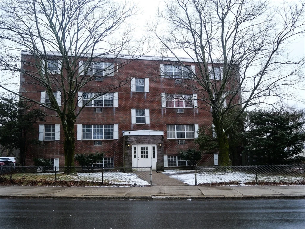 2 bed, 1 bath apartment for rent at 116 River Unit 1, Mattapan — photo 9 of 11