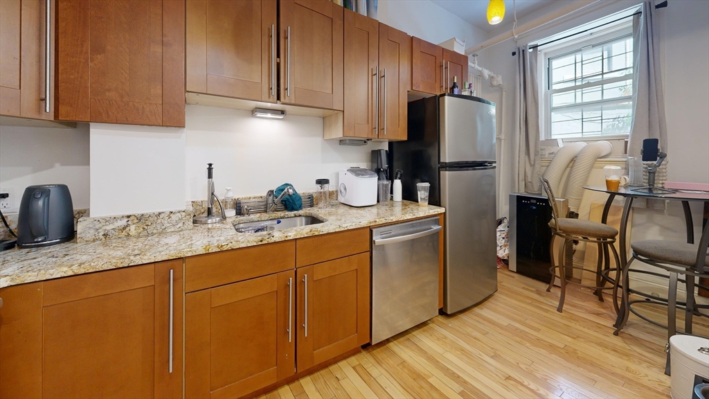 2 bed, 1 bath apartment for rent at 116 Riverway Unit 99, Longwood — photo 7 of 8